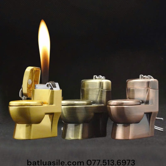 BẬT LỬA MÓC KHÓA HÌNH BỒN CẦU KIM LOẠI - XÀI GAS